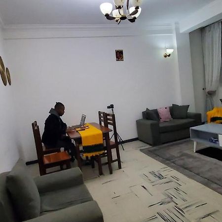 Cozy 1-Bedroom Luxury Apartment アジス・アベバ エクステリア 写真